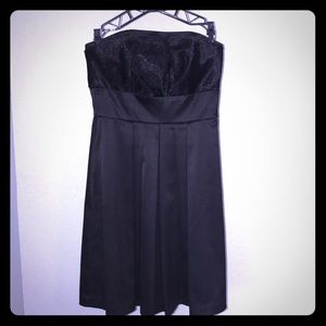 Black strapless White House black market 00 straps